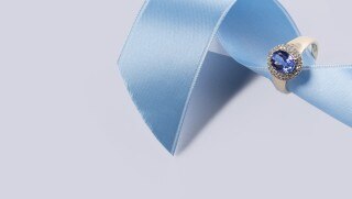 Tansanitring aus Gold mit Diamanten